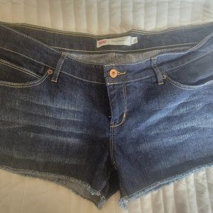 Levi's Jean shorty short size 17 junior